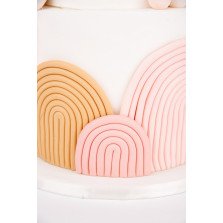 Bolo Bolinhas e Arco Íris