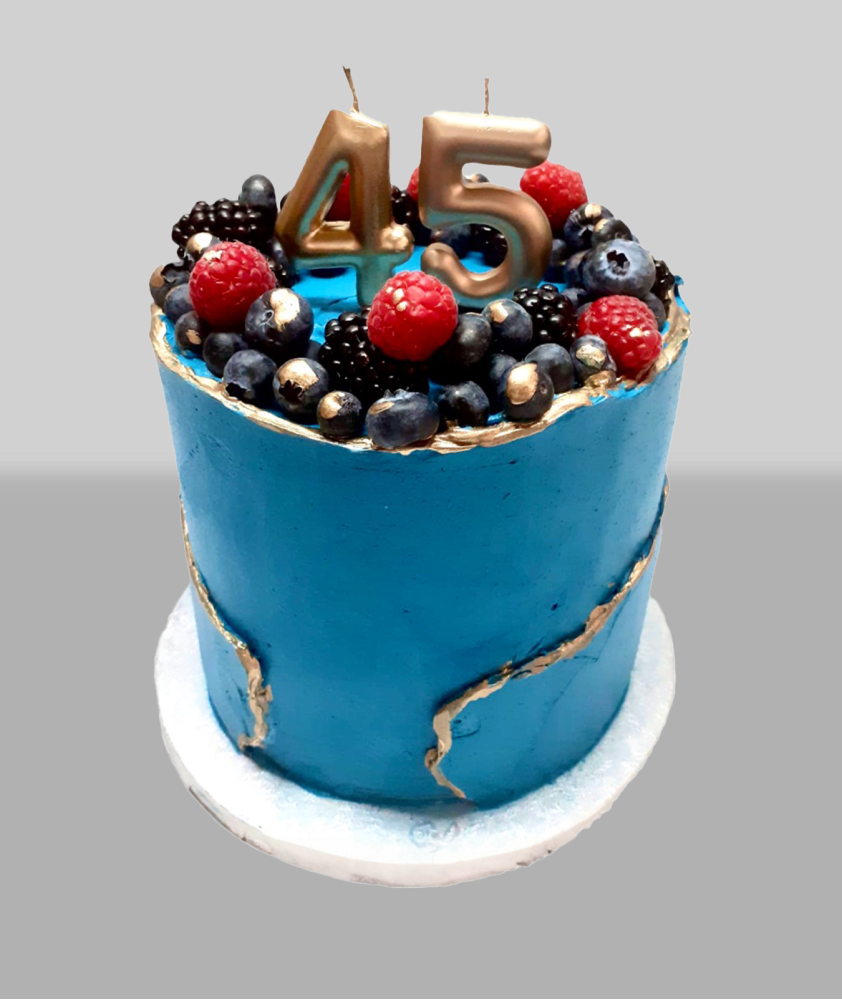 Bolo Azul com Frutas