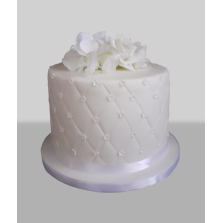 Bolo Branco com Flores