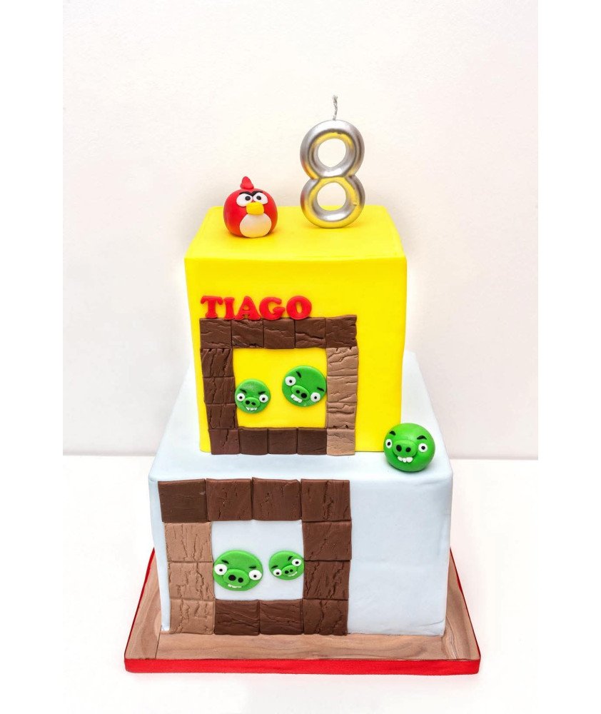 Bolo Amarelo e Branco 2 andares Angry Bird