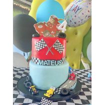 Bolo 2 andares Vermelho e...