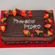 Bolo Retangular Chocolate e Frutos Vermelhos