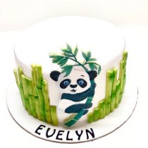 Bolo Panda com Bambo