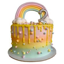 Bolo Arco Íris e Nuvens