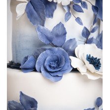 Bolo de Casamento Flores de Açúcar Azul e Branco