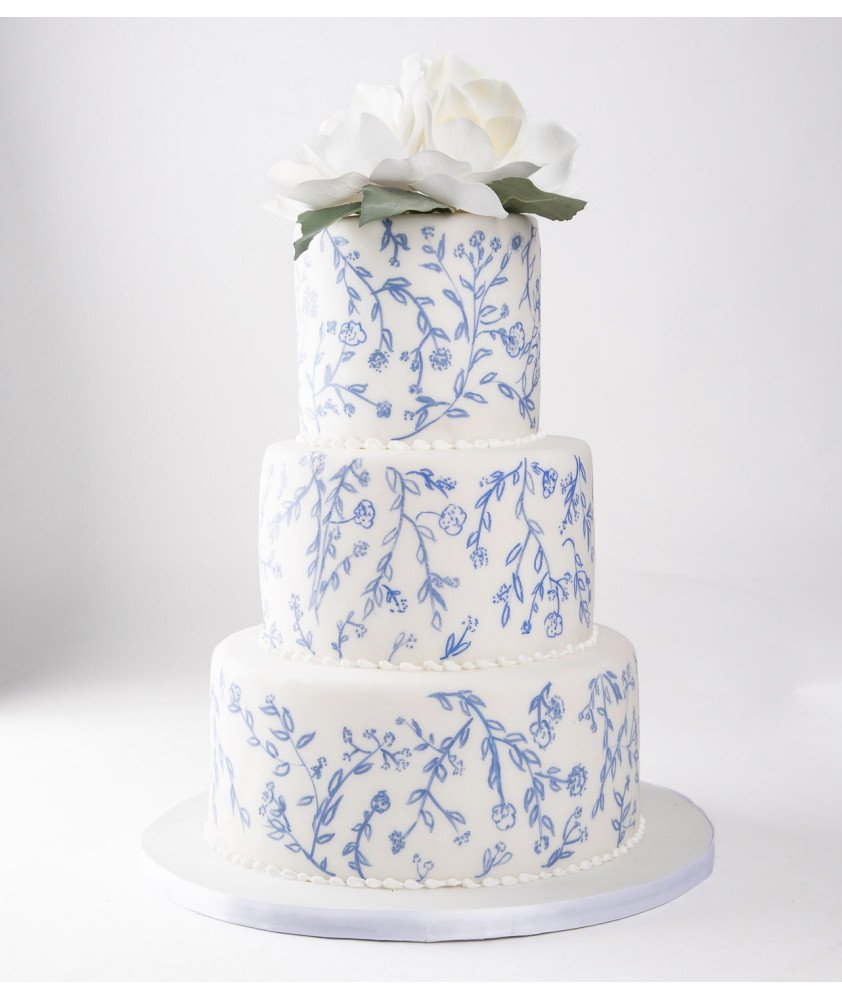 Bolo com flores pintadas